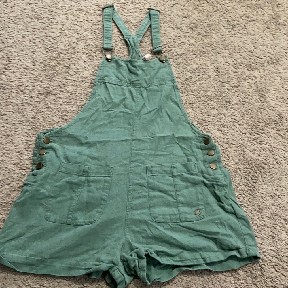 Linen overall shorts